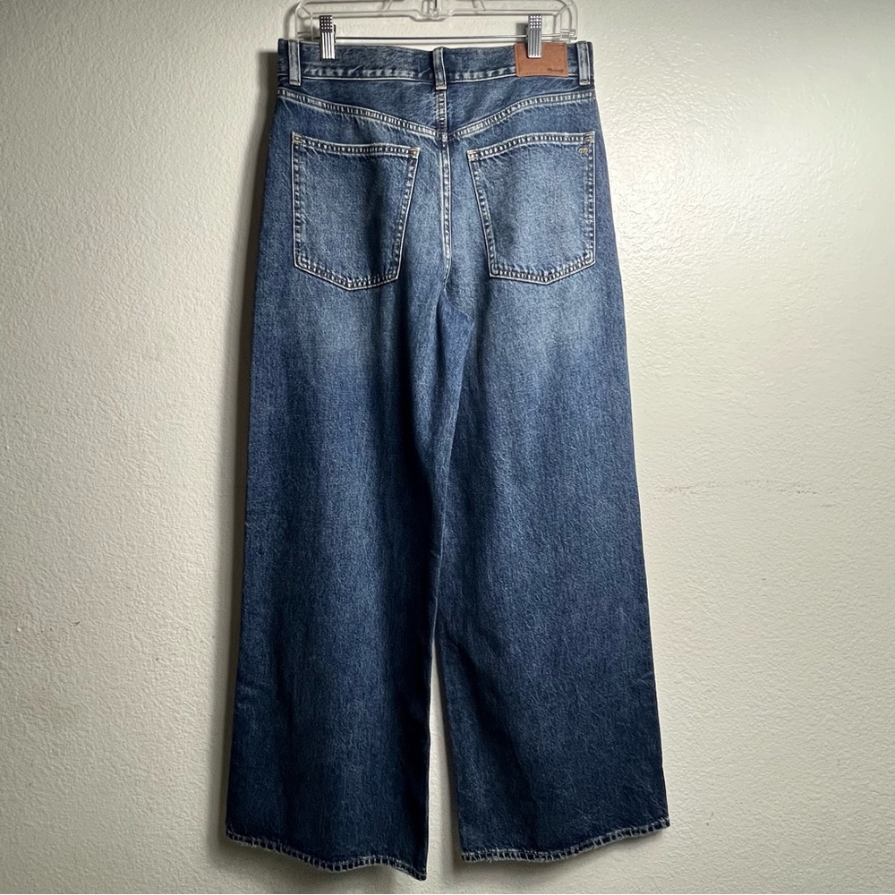 Madewell Superwide-Leg Jeans
Concho Wash Color Size 28
NWT - Picture 6 of 15